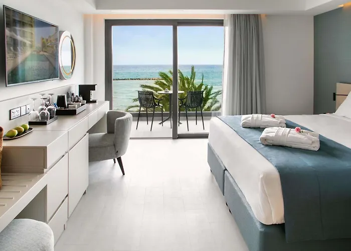 Mercure Larnaca Beach Resort
