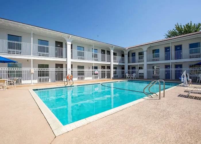 Motel 6-Bryan, Tx - University Area