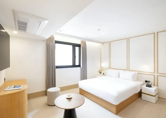 Busan H-AVENUE Hotel Seomyeon Station