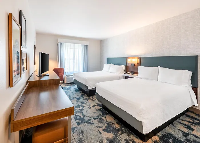Hampton Inn & Suites Glenarden/Washington Dc