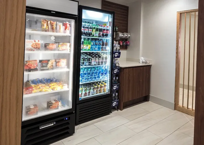 Holiday Inn Express & Suites - Commerce By Ihg