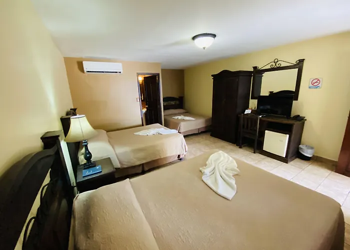Hotel Puerto Libre