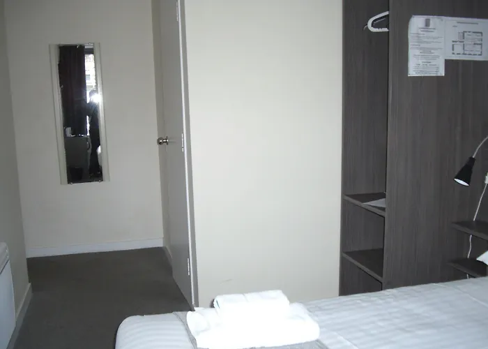 The Breadalbane Arms Room Only Hotel