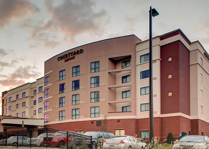 Courtyard By Marriott Carrollton