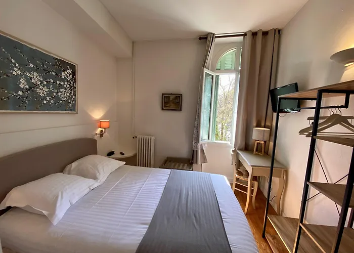 Logis Hotel La Bellaudiere