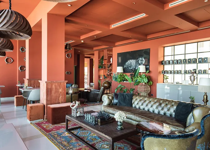 SeePort Hotel