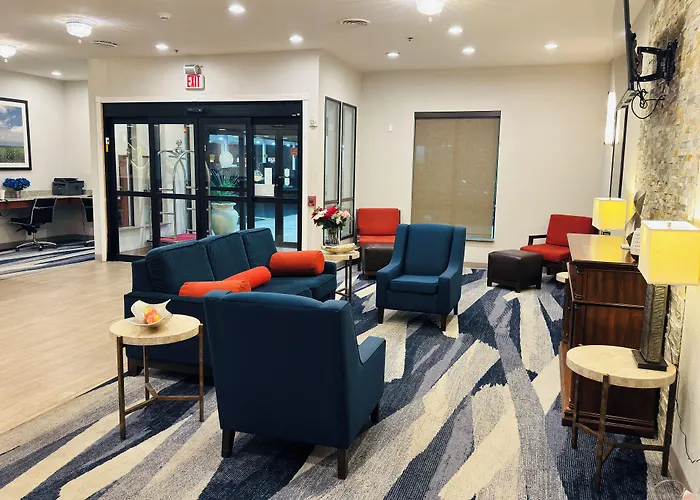 Comfort Suites Plymouth Near Us-30