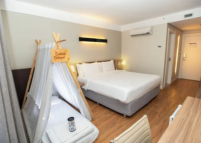 Delmond Hotel