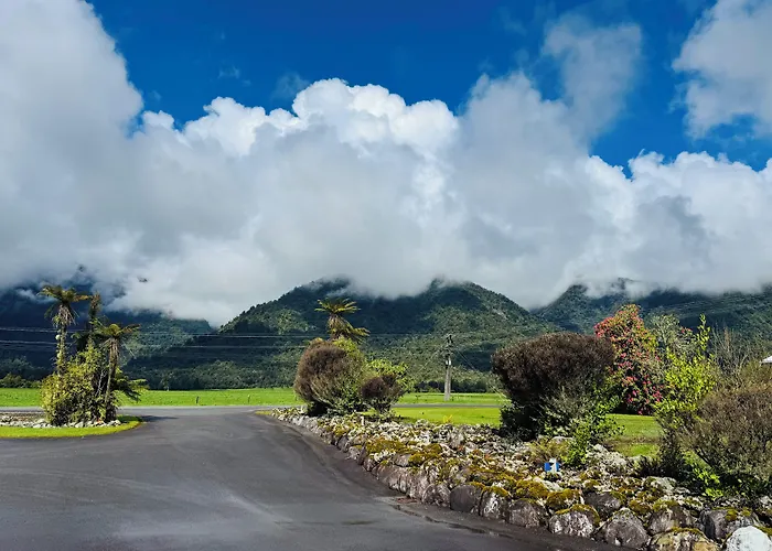 Franz Josef Oasis