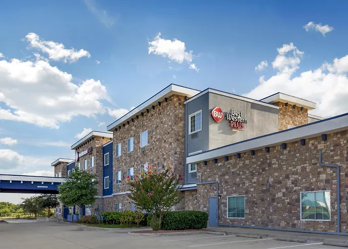 Best Western Plus Fort Worth Forest Hill Inn & Suites