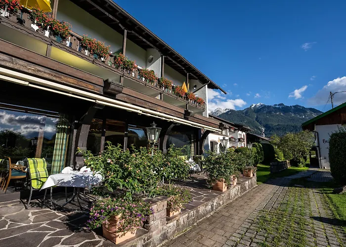 Alpenjuwel Parkhotel Wallgau 4 Sterne Superior Genusshotel Mit Spa Feinster Kulinarik & Golf Ihr Rueckzugsort Inmitten Der Alpen Mit Tradition Und Eleganz