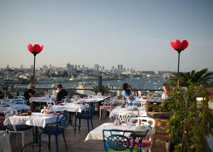 Raymond Hotel Old City