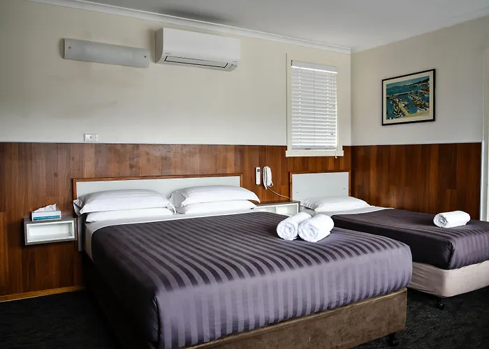 Hobart Tower Motel