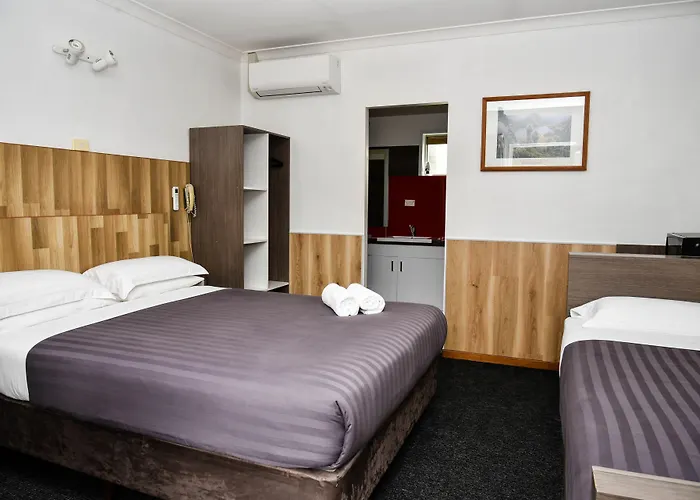Hobart Tower Motel