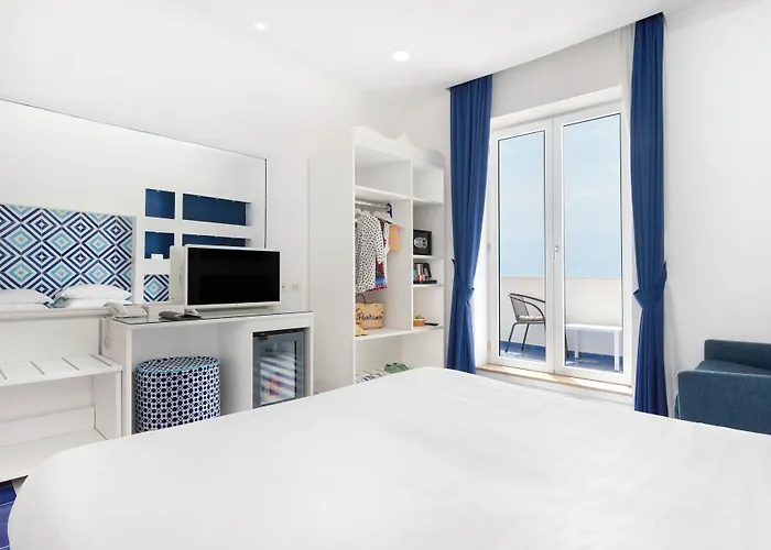Hotel Bougainville