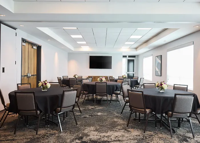 Hyatt Place Salt Lake City Downtown / The Gateway