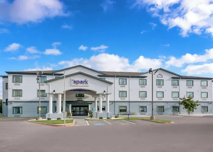 Days Inn & Suites By Wyndham Wichita Falls