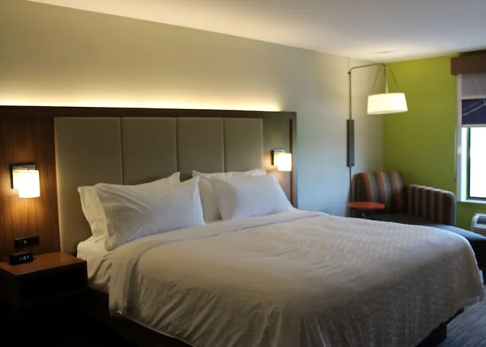 Holiday Inn Express Forest City By Ihg