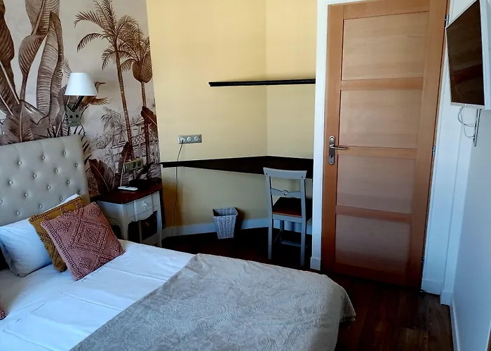 Logis Hotel Louise De Savoie