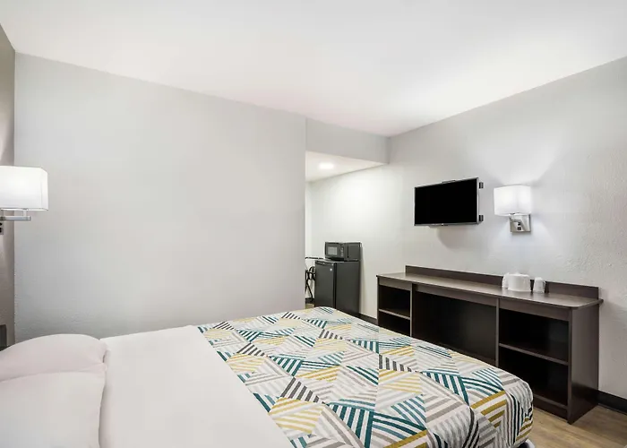 Motel 6-Sandston, Va - Richmond, Va