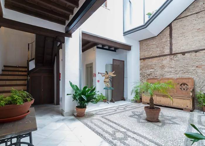 Casa Del Capitel Nazari