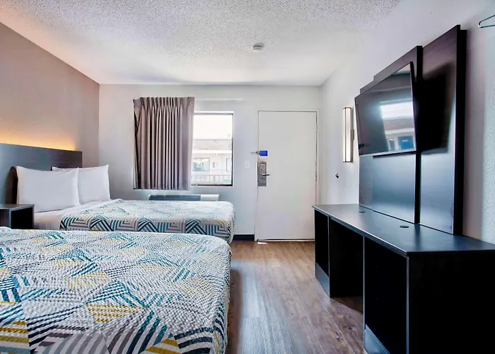 Motel 6-Salem, OR