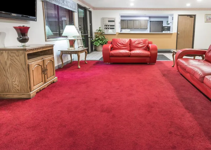Super 8 By Wyndham Front Royal Near Shenandoah National Park