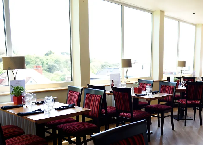 The Riviera Hotel & Apartments - Alum Chine