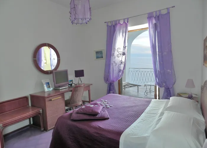 Hotel Holiday