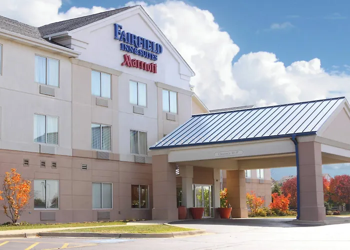 Fairfield Inn And Suites By Marriott Chicago St. Charles