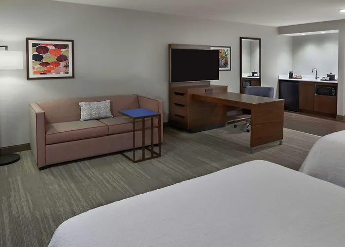 Hampton Inn & Suites Montreal-Dorval