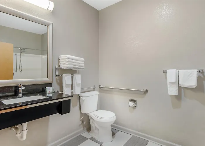 Best Western Commerce Inn