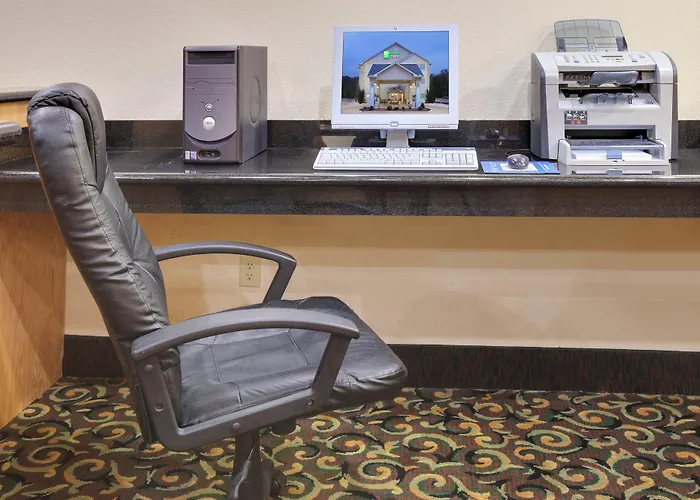 Holiday Inn Express & Suites - El Dorado By Ihg