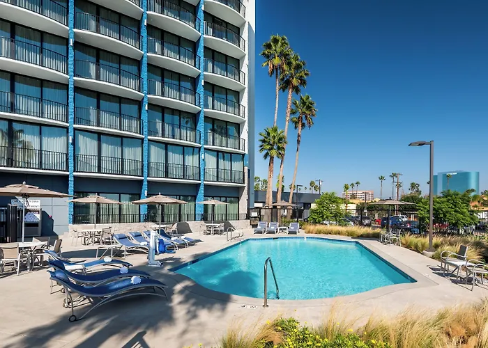 Holiday Inn Express & Suites Santa Ana - Orange County By Ihg