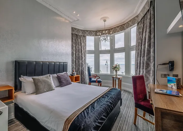 Muthu Westcliff Hotel (Near London Southend Airport)