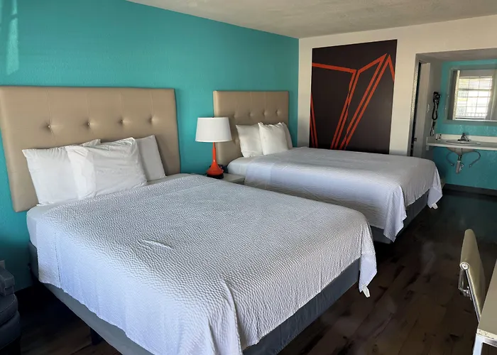 Howard Johnson By Wyndham Ft. Myers Fl