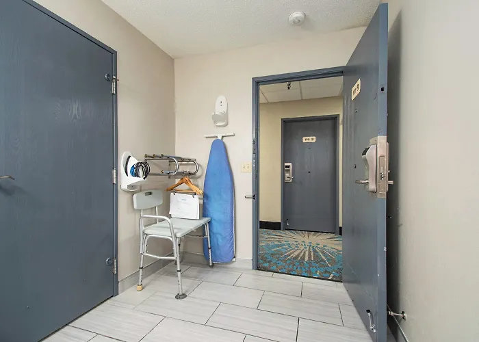 Days Inn & Suites By Wyndham Mt Pleasant