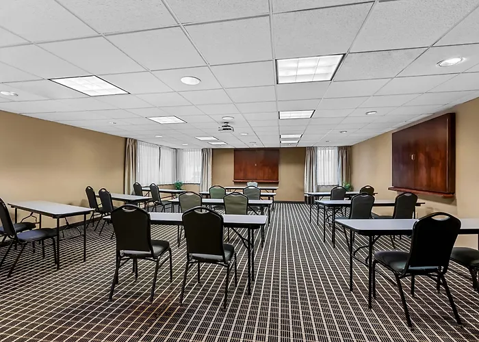 Comfort Inn&Suites Somerset - New Brunswick