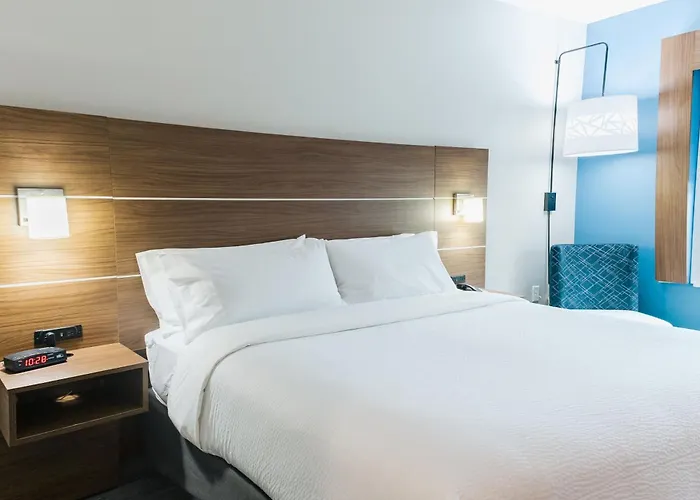 Holiday Inn Express Hotel & Suites Lagrange I-85 By Ihg
