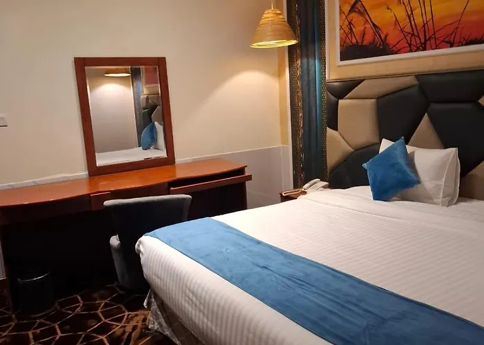 Meral Crown Hotel