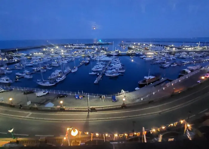 Royal Temple Yacht Club, Bar & Hotel, Pet Friendly!