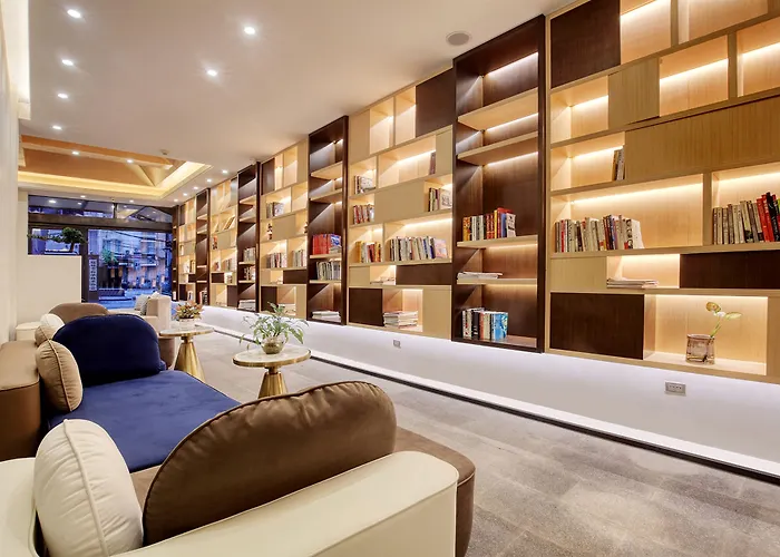 Wing Hotel Guilin- Pedestrian Street