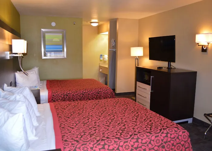 Days Inn By Wyndham Carlsbad