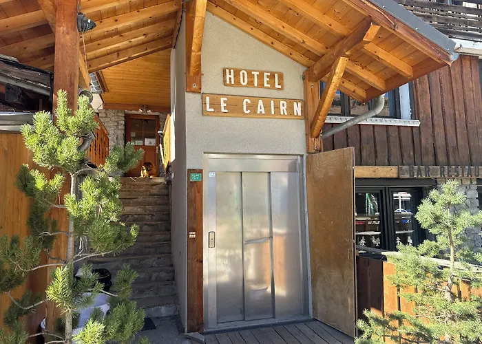 Logis Hotel Le Cairn