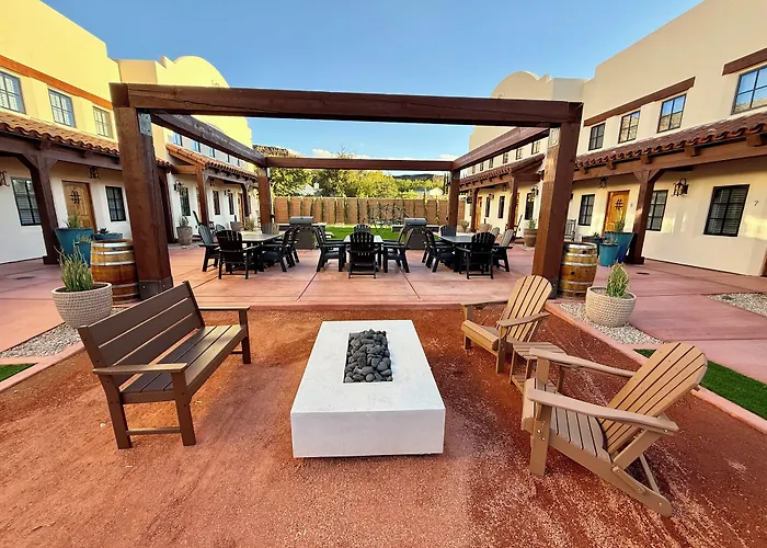 Casa De Hot Springs
