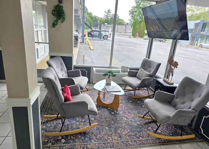 Super 8 By Wyndham Black Mountain Asheville East