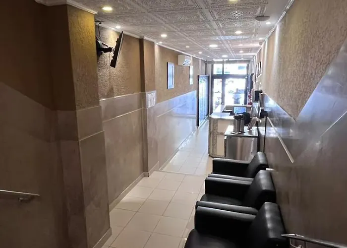 Hotel Salomão - Próximo a 25 de Março, Bom Retiro, Brás e Rua Santa Efigênia, a 2 minutos do Mirante Sampa Sky e pista de Skate Anhangabaú