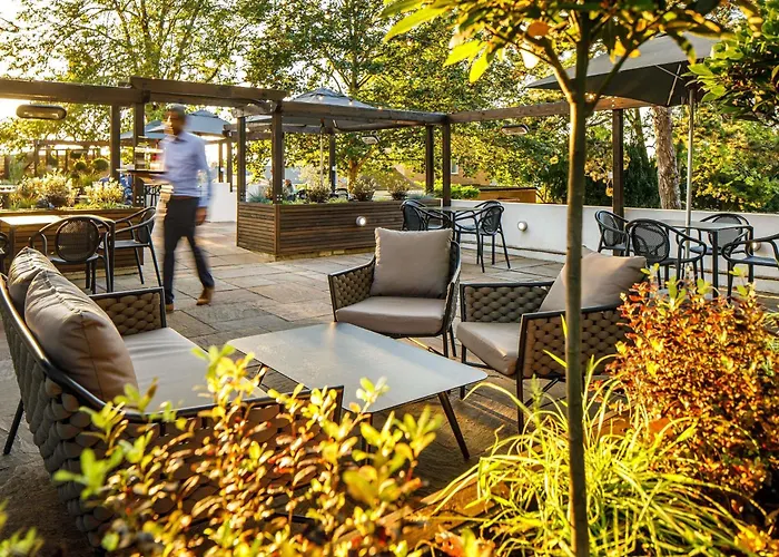 Mercure Oxford Hawkwell House Hotel