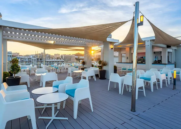 Hotel Las Arenas, Affiliated By Melia