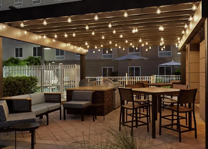 Homewood Suites Fort Myers Airport - Fgcu